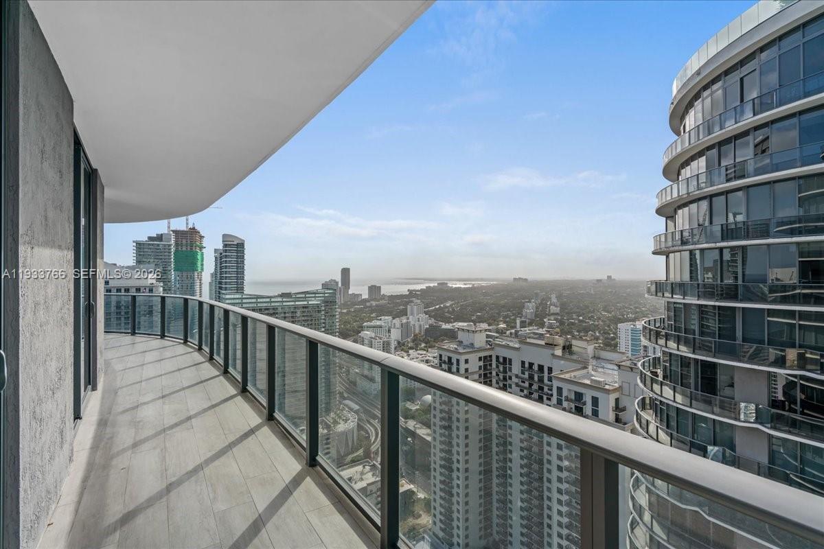 45 Southwest 9th Street, Unit 4306 Miami, FL 33130 - Photo 60 of 66