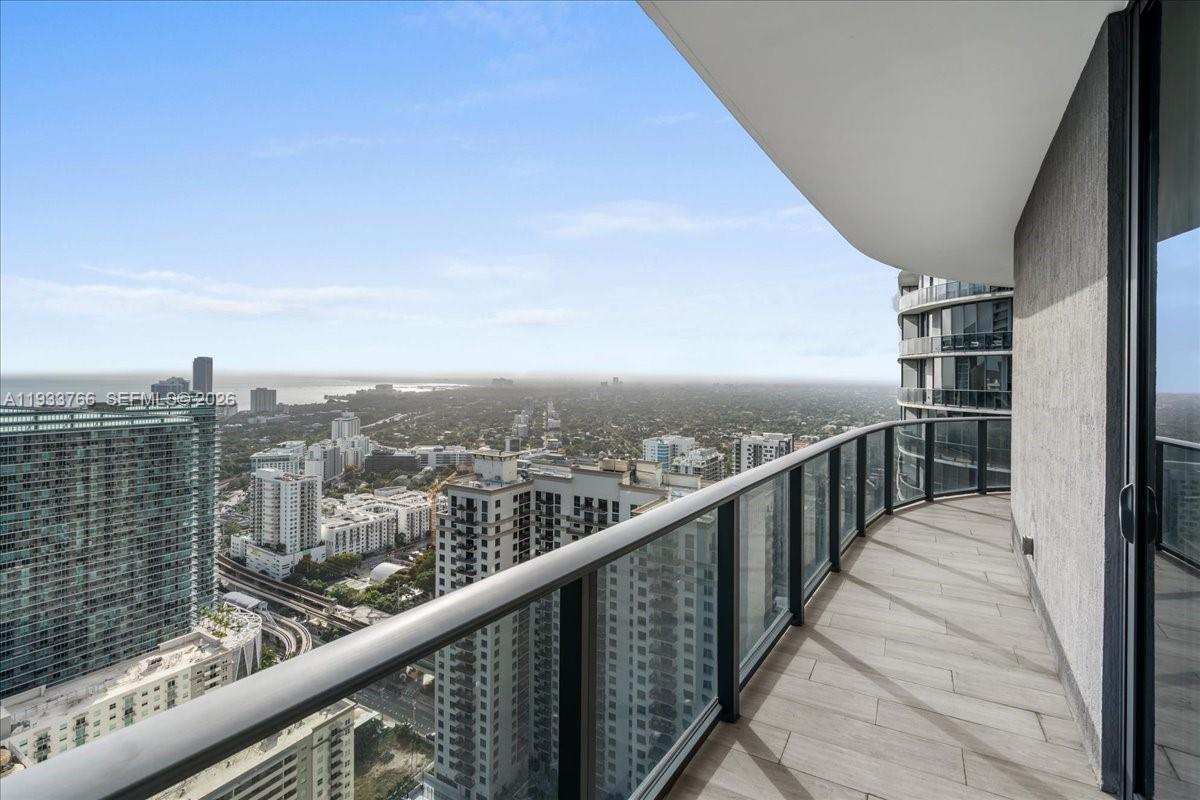 45 Southwest 9th Street, Unit 4306 Miami, FL 33130 - Photo 63 of 66