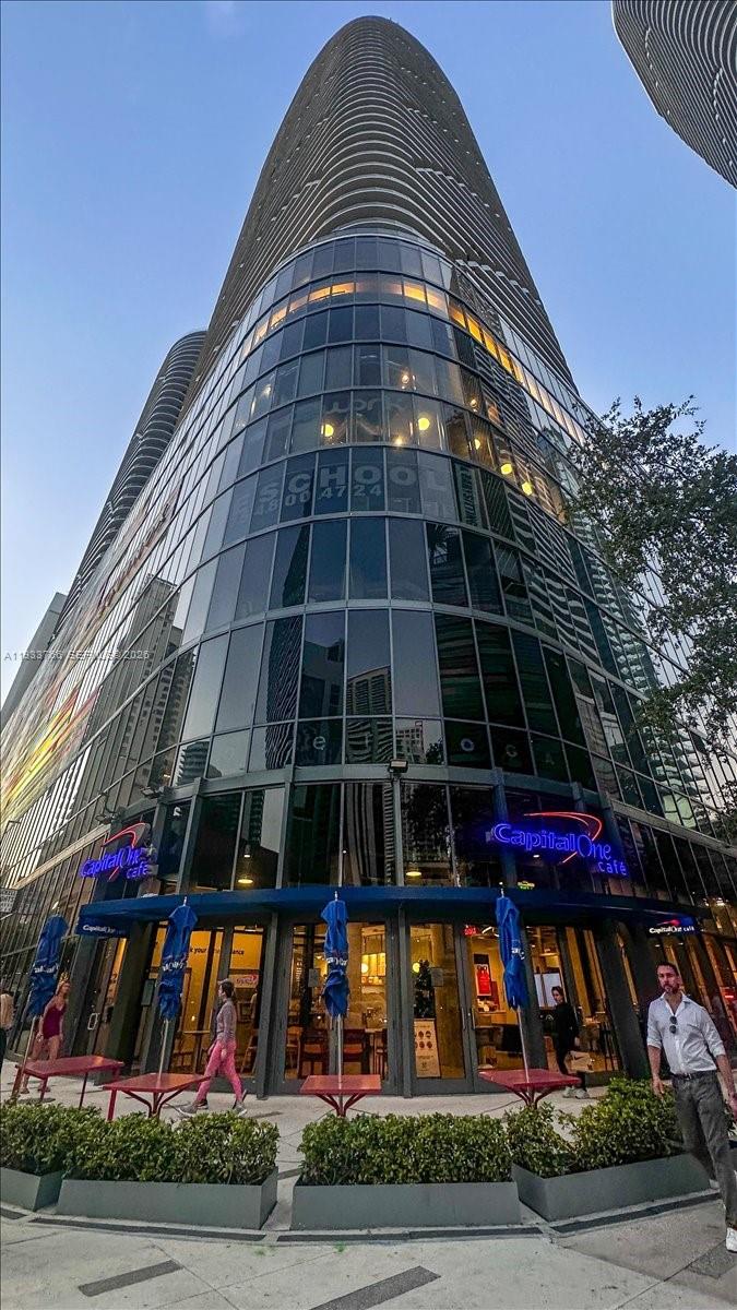 45 Southwest 9th Street, Unit 4306 Miami, FL 33130 - Photo 7 of 66