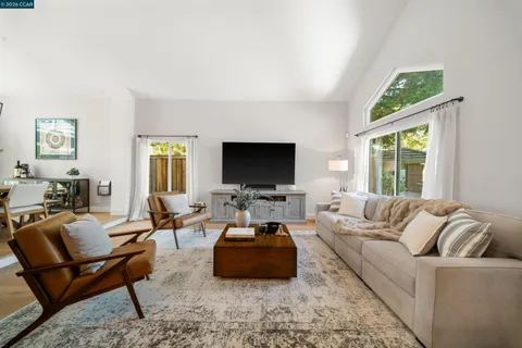 $1,948,000 | 415 Skycrest Drive, Danville, CA 94506