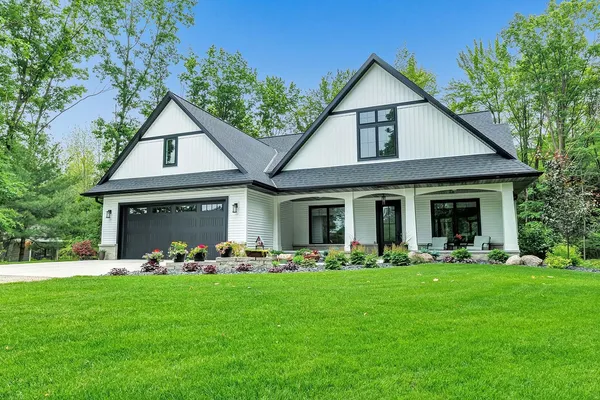 $1,049,900 | 297 Red Tail Court, Sobieski, WI 54171