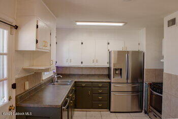 2820 62nd Street Lubbock, TX 79413 - Photo 4 of 23 small (36)