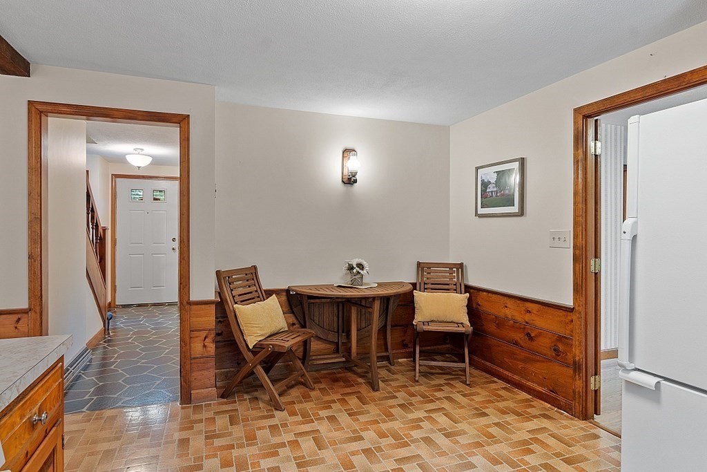 26 Higate Road Chelmsford, MA 01824 - Photo 8 of 33