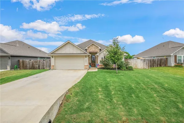$279,900 | 257 Brazos, Somerville, TX 77879