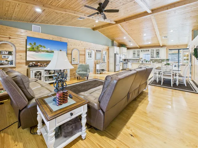 $1,299,000 | 32801 Highway 441, Unit 52, Okeechobee, FL 34972