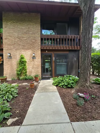 $265,930 | 5961 Meadow Drive, Unit 161F, Lisle, IL 60532