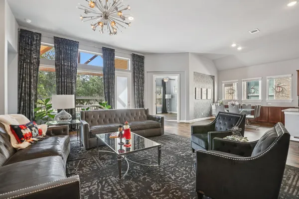 $621,500 | 210 Barton Run Drive, Georgetown, TX 78628