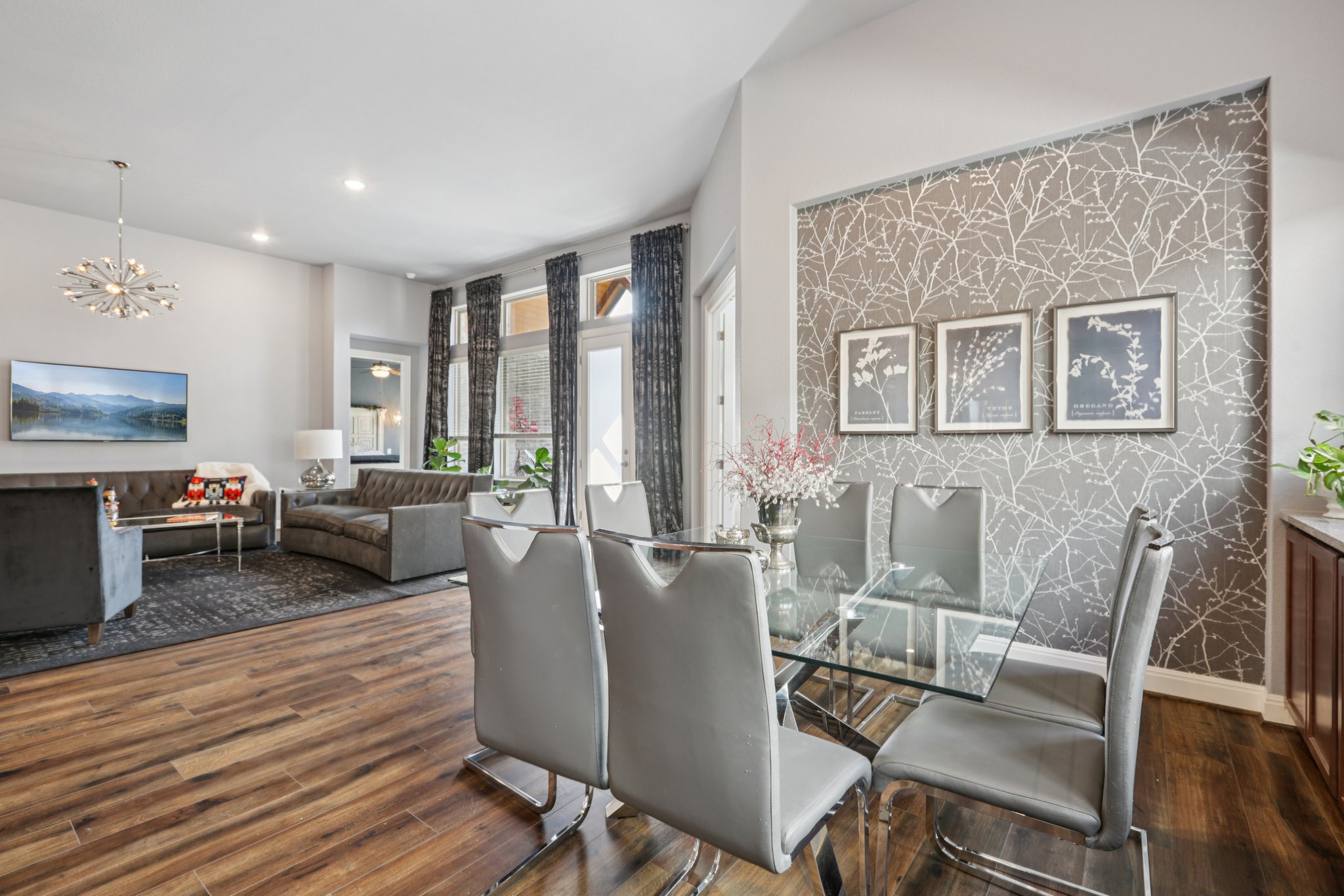 210 Barton Run Drive Georgetown, TX 78628 - Photo 10 of 40 a living room with furniture wooden floor and a flat screen tv