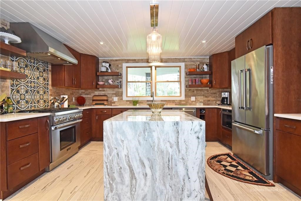 70 Coldbrook Road Warwick, RI 02888 - Photo 6 of 12 Gallery Image 6