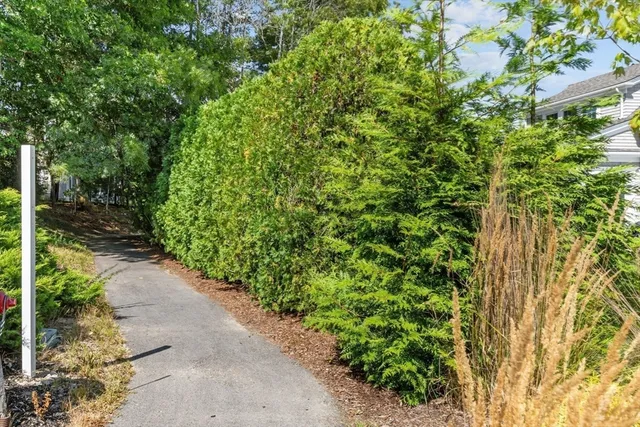 $1,100,000 | 2 Spinnaker Lane, Dartmouth, MA 02748