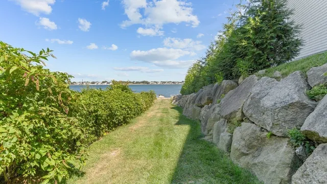 $1,100,000 | 2 Spinnaker Lane, Dartmouth, MA 02748