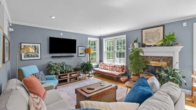 $1,100,000 | 2 Spinnaker Lane, Dartmouth, MA 02748