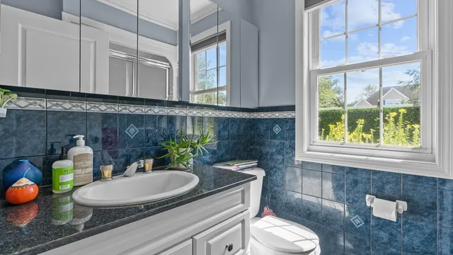 $1,100,000 | 2 Spinnaker Lane, Dartmouth, MA 02748