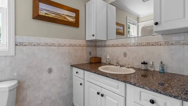 $1,100,000 | 2 Spinnaker Lane, Dartmouth, MA 02748