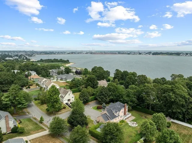 $1,100,000 | 2 Spinnaker Lane, Dartmouth, MA 02748