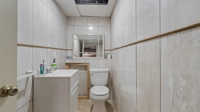 $1,100,000 | 2 Spinnaker Lane, Dartmouth, MA 02748