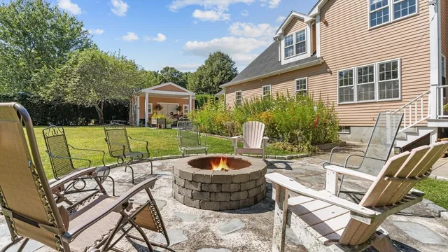 $1,100,000 | 2 Spinnaker Lane, Dartmouth, MA 02748