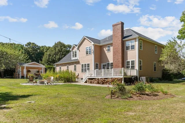 $1,100,000 | 2 Spinnaker Lane, Dartmouth, MA 02748
