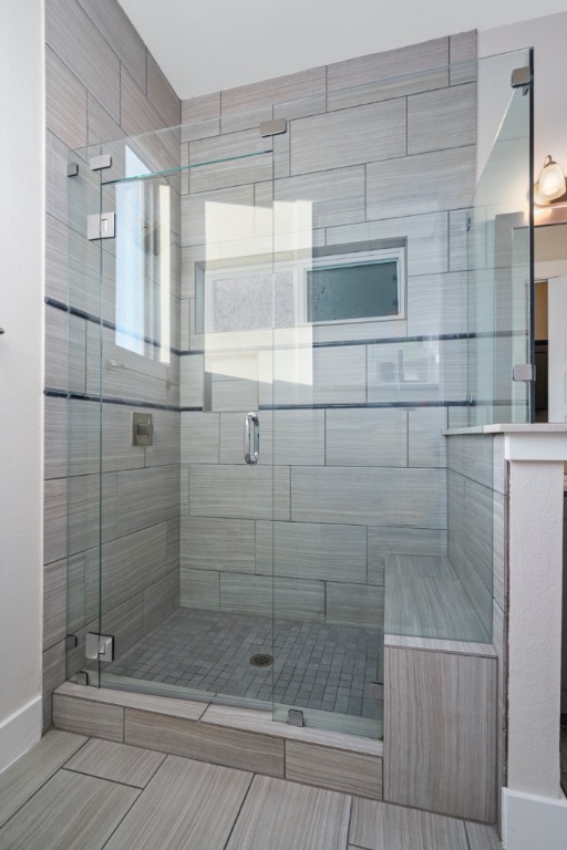 1004 Banyon Street Austin, TX 78757 - Photo 18 of 33 a bathroom with a shower