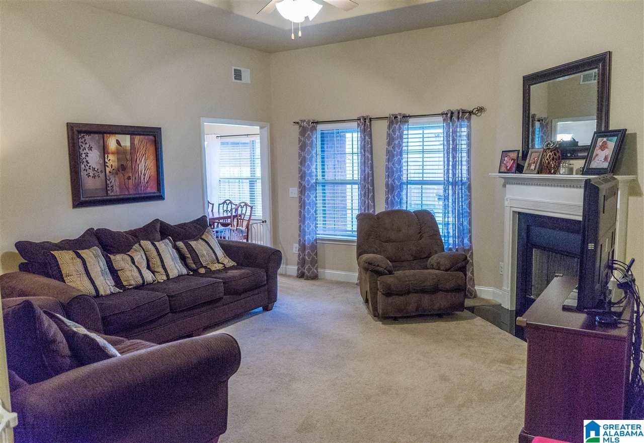 308 Stoney Trail Alabaster, AL 35114 - Photo 4 of 36