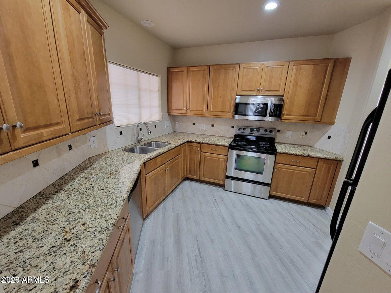 1629 East Grandview Road Phoenix, AZ 85022 - Photo 10 of 35