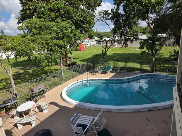 $165,000 | 348 South Federal Highway, Unit 5, Dania Beach, FL 33004