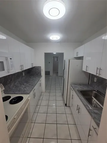 $165,000 | 348 South Federal Highway, Unit 5, Dania Beach, FL 33004