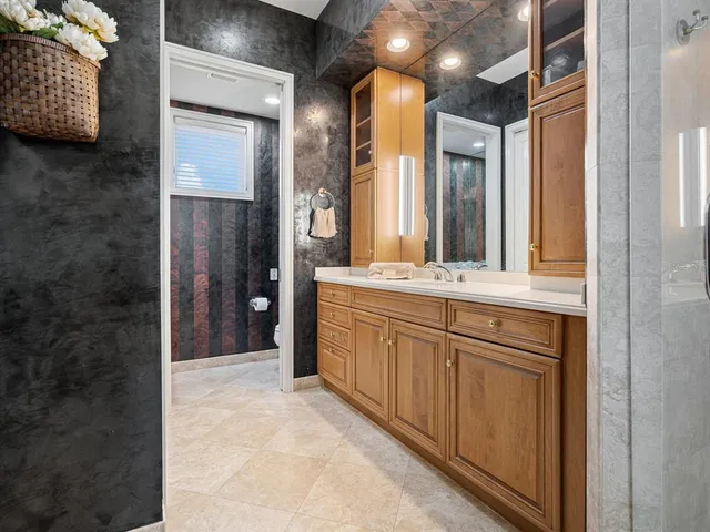 $3,245,000 | 5800 Tidewood Avenue, Sarasota, FL 34231