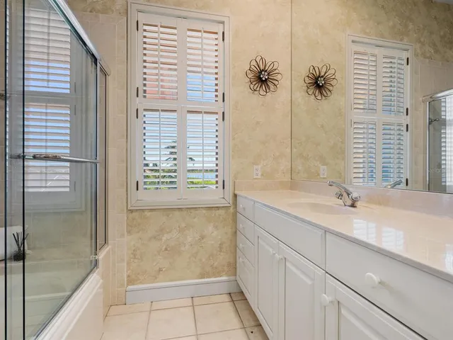 $3,245,000 | 5800 Tidewood Avenue, Sarasota, FL 34231