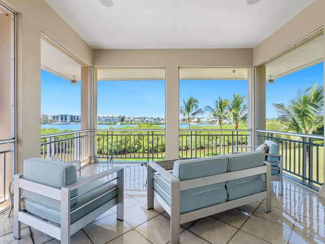 $3,245,000 | 5800 Tidewood Avenue, Sarasota, FL 34231