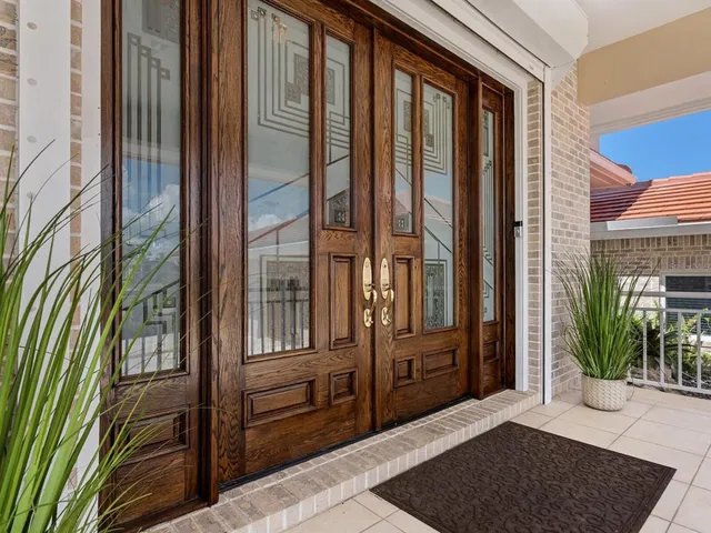 $3,245,000 | 5800 Tidewood Avenue, Sarasota, FL 34231