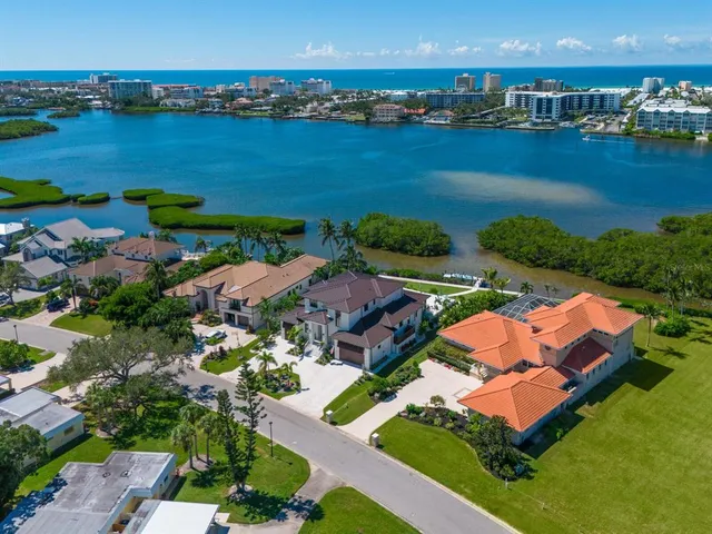 $3,245,000 | 5800 Tidewood Avenue, Sarasota, FL 34231