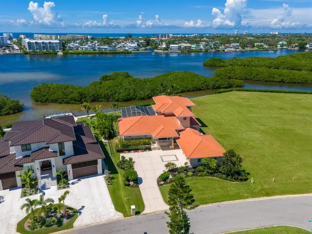 $3,245,000 | 5800 Tidewood Avenue, Sarasota, FL 34231