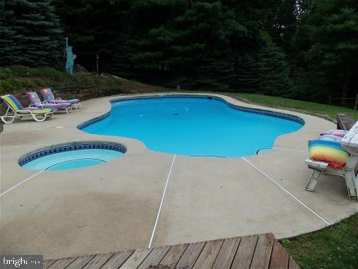 337 Lenape Road Bechtelsville, PA 19505 - Photo 22 of 24 Gallery Image 22