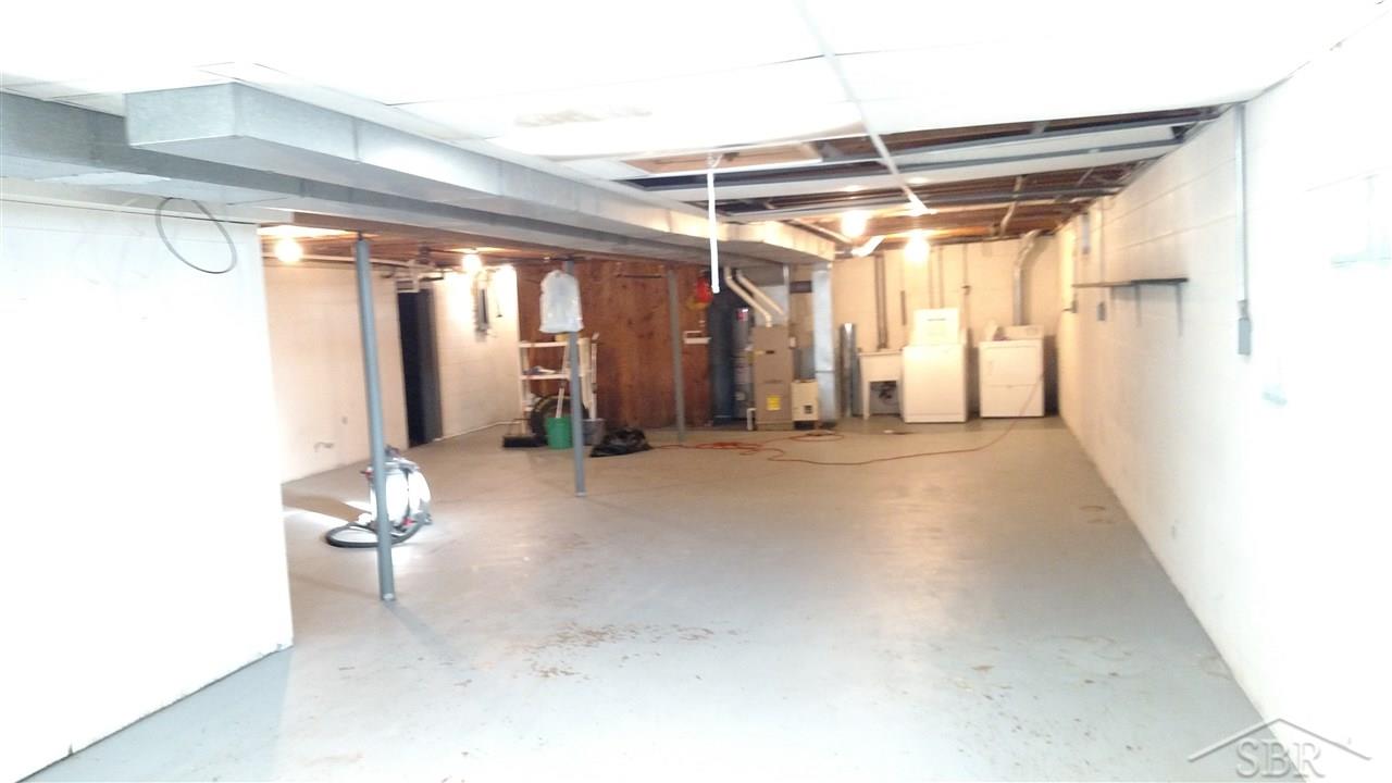 8373 Ederer Road Saginaw, MI 48609 - Photo 20 of 29 31308563-19.JPG