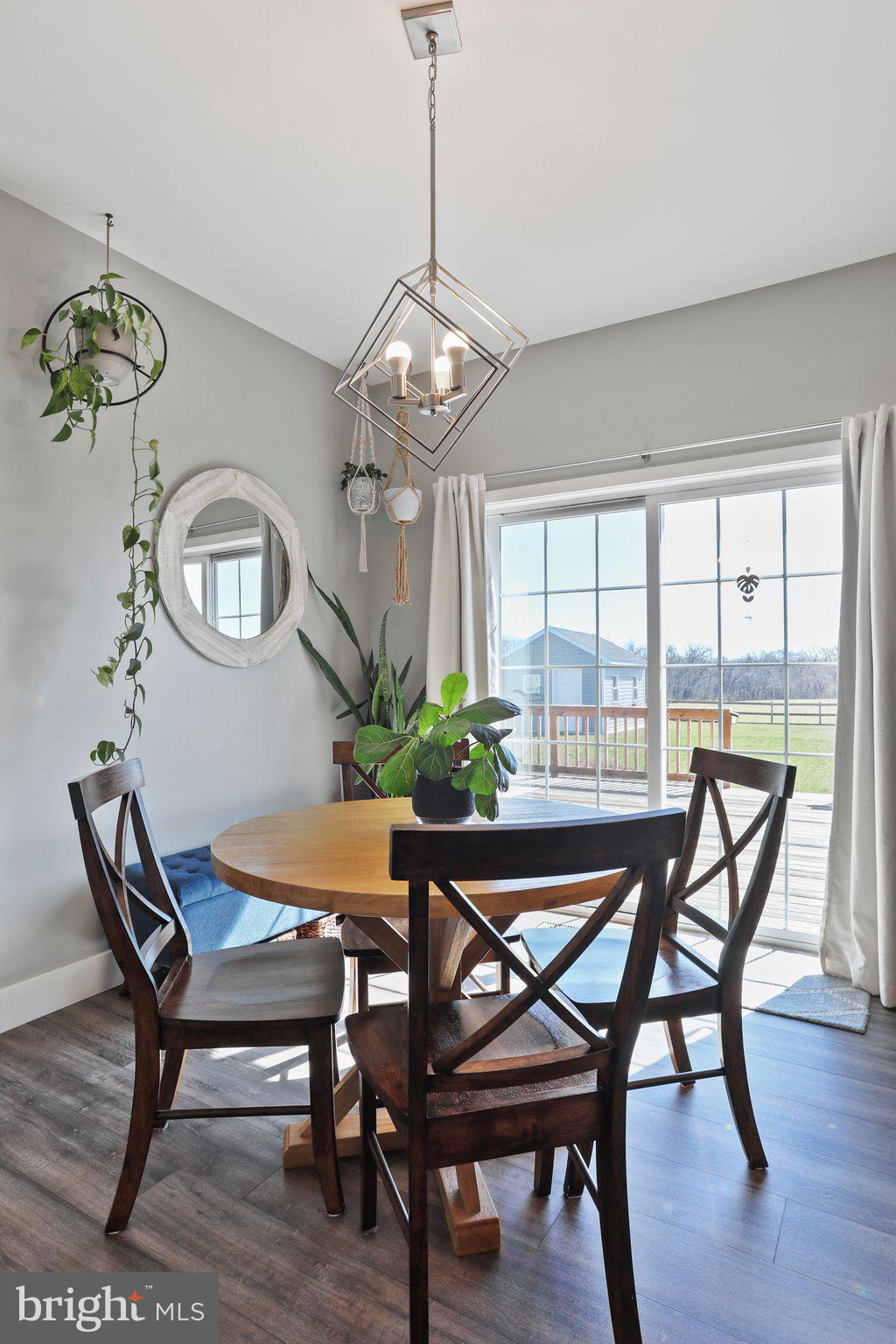 1562 Warm Spring Road Chambersburg, PA 17202 - Photo 14 of 46 Dining area