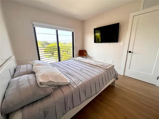 $3,900 | 8753 Southwest 34th Street, Unit 1, Miami, FL 33165