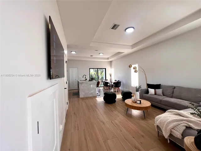 $3,900 | 8753 Southwest 34th Street, Unit 1, Miami, FL 33165