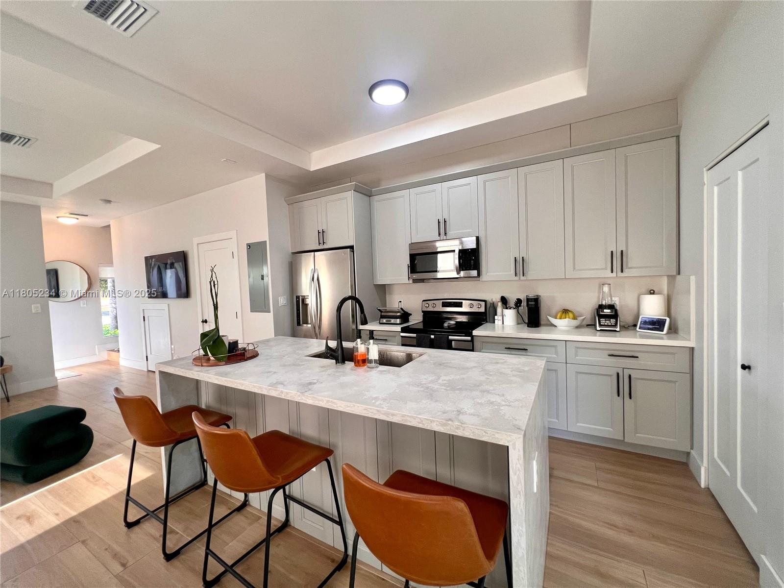 8753 Southwest 34th Street, Unit 1 Miami, FL 33165 - Photo 5 of 21