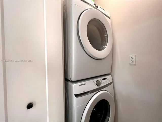 $3,900 | 8753 Southwest 34th Street, Unit 1, Miami, FL 33165