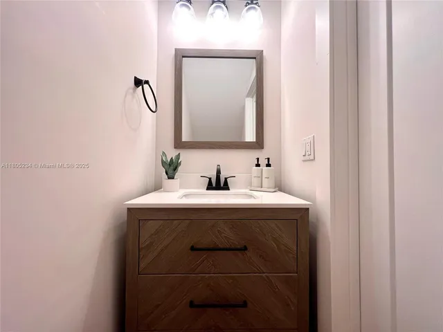 $3,900 | 8753 Southwest 34th Street, Unit 1, Miami, FL 33165