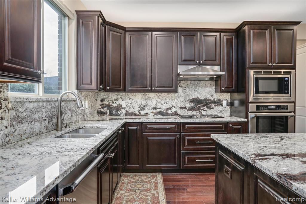 3763 Windingbrook Circle Rochester Hills, MI 48309 - Photo 5 of 32
