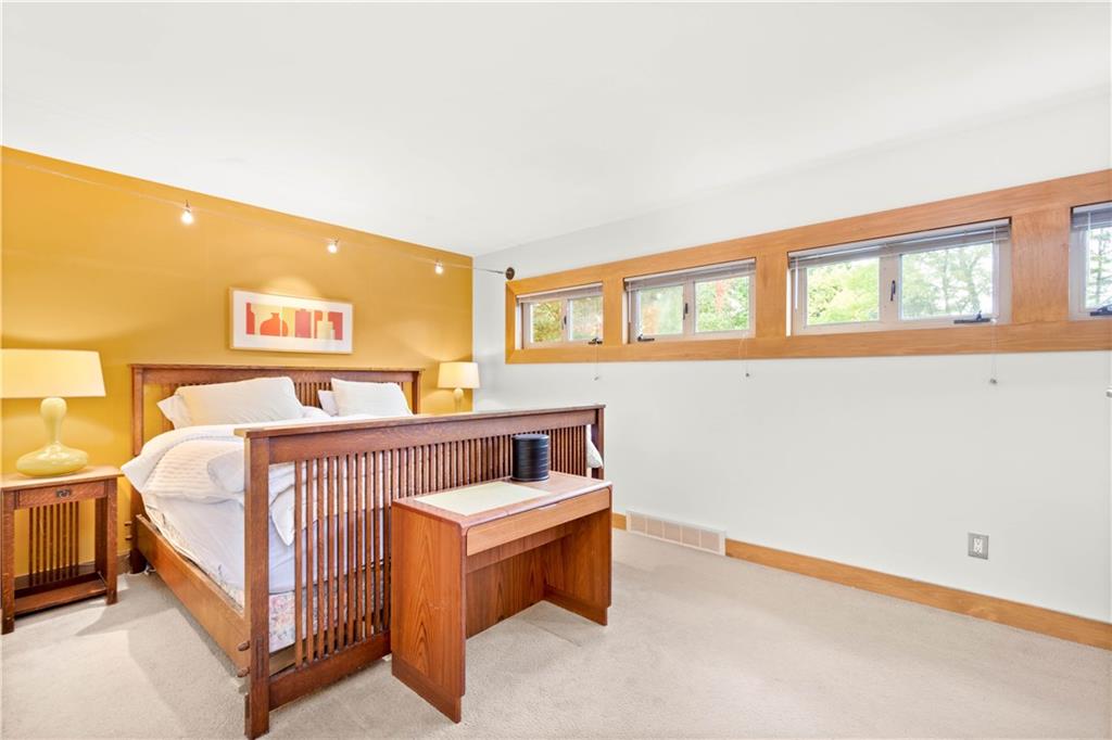 248 Orr Road Pittsburgh, PA 15241 - Photo 9 of 25 Gallery Image 9