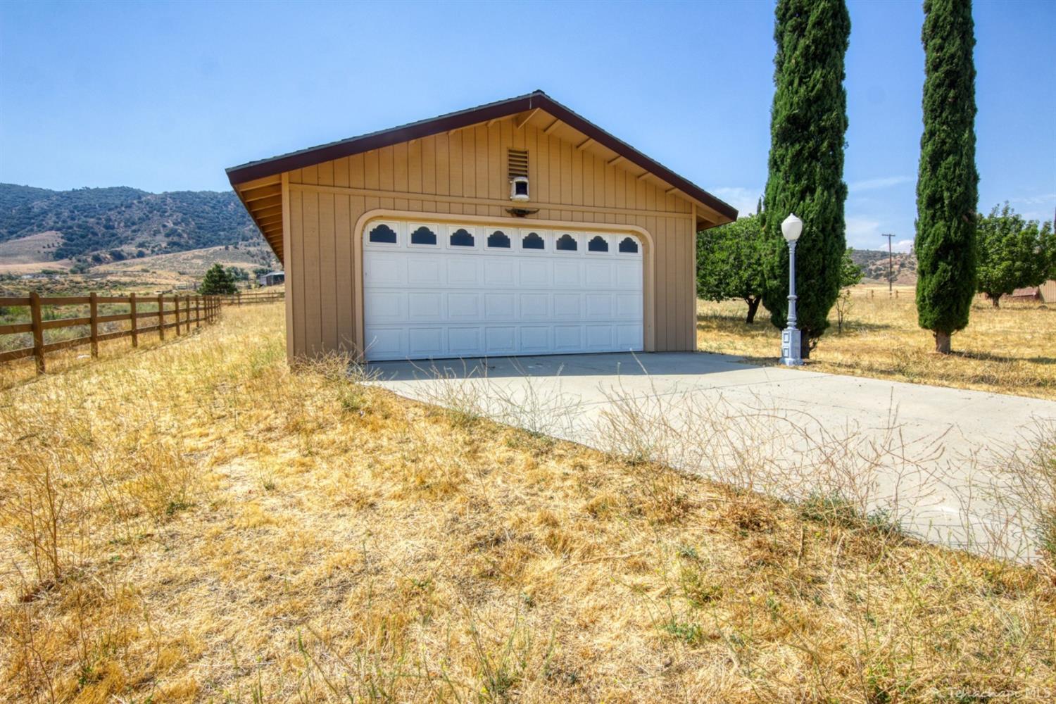 19640 Tucker Road Tehachapi, CA 93561 - Photo 38 of 44 Gallery Image 38