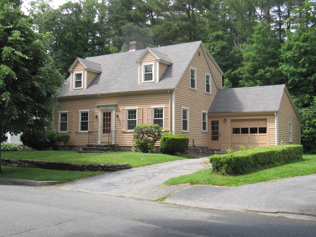 33 Saxon Road Worcester, MA 01602 - Photo 1 of 30 Gallery Image 1