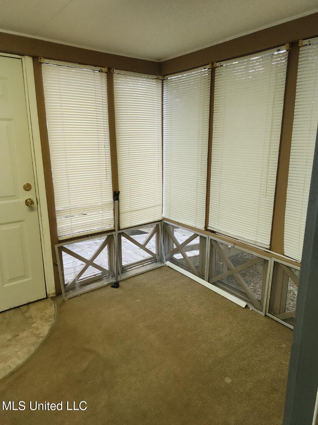 2403 9th Street Pascagoula, MS 39567 - Photo 2 of 6 Resized_20241219_162412_1735060358880(2)