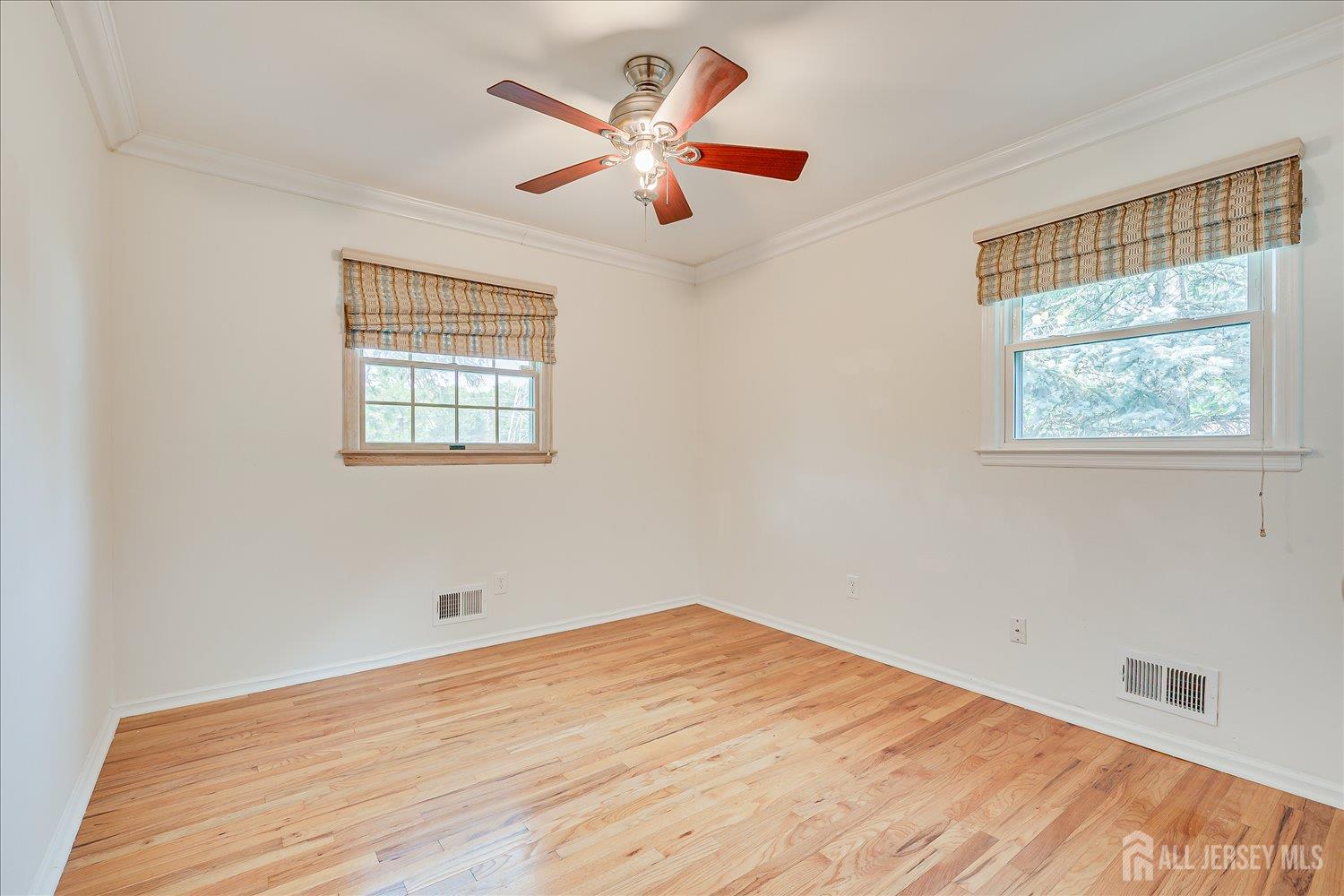 4 Augusta Court Edison, NJ 08820 - Photo 25 of 44