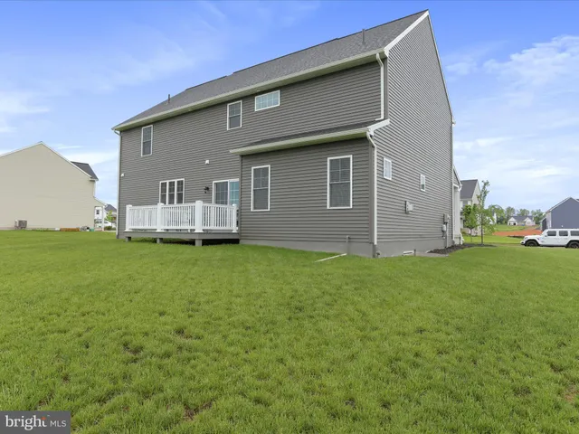 $619,900 | 102 Berkshire Drive, Carlisle, PA 17015