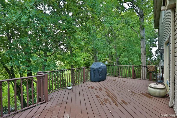 $449,800 | 3288 Hickory Drive, Lake Orion, MI 48359