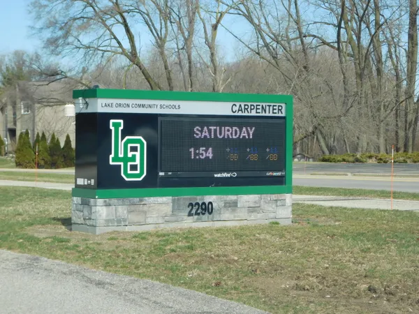 $449,800 | 3288 Hickory Drive, Lake Orion, MI 48359